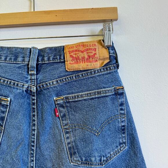 Classic LEVI'S 501 '93 Medium Wash Jeans - Picture 4 of 7